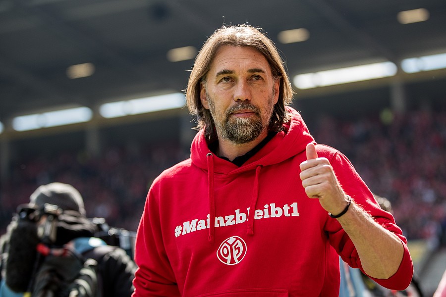 包含德甲倒计时，成都蓉城清晨伤情更新，细节引发关注，更衣室稳定，心理建设被强调的词条